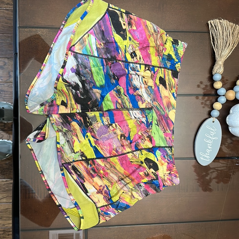 Lululemon Hotty Hot Short